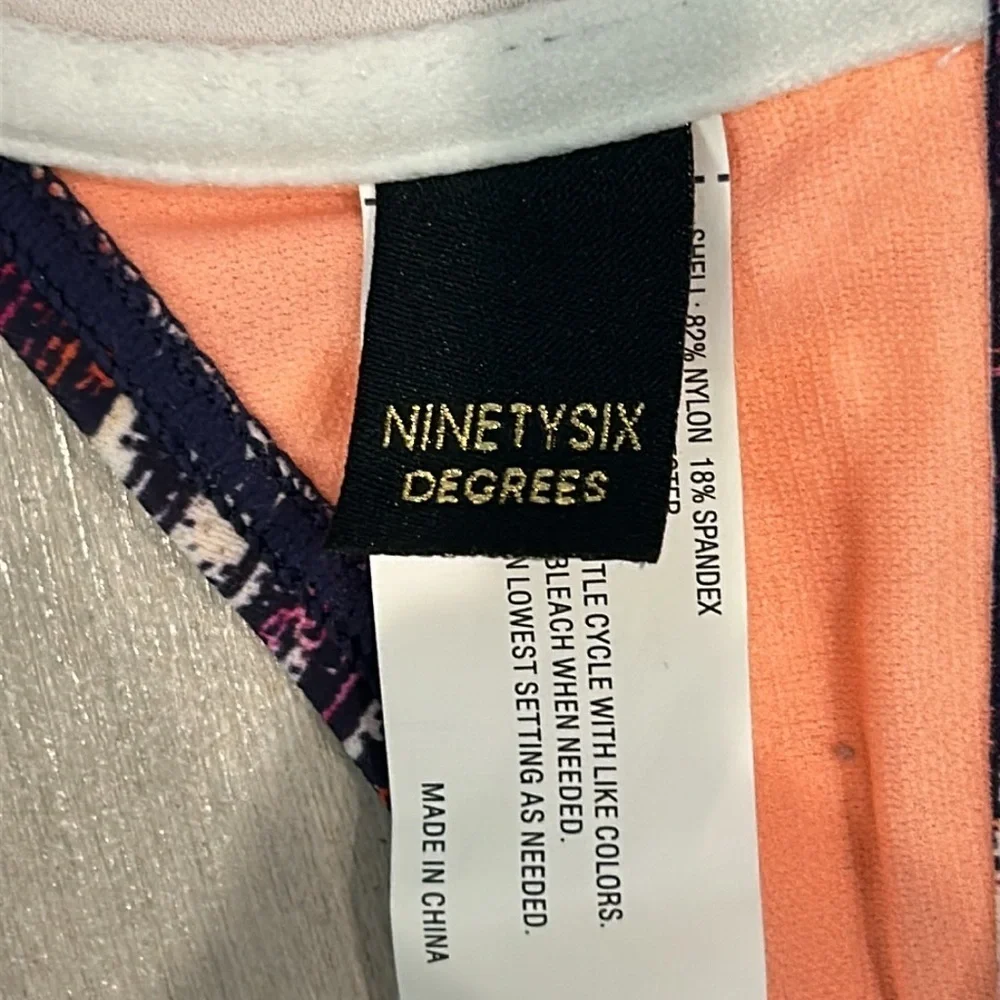 Ninetysix Degrees swim bikini top size small